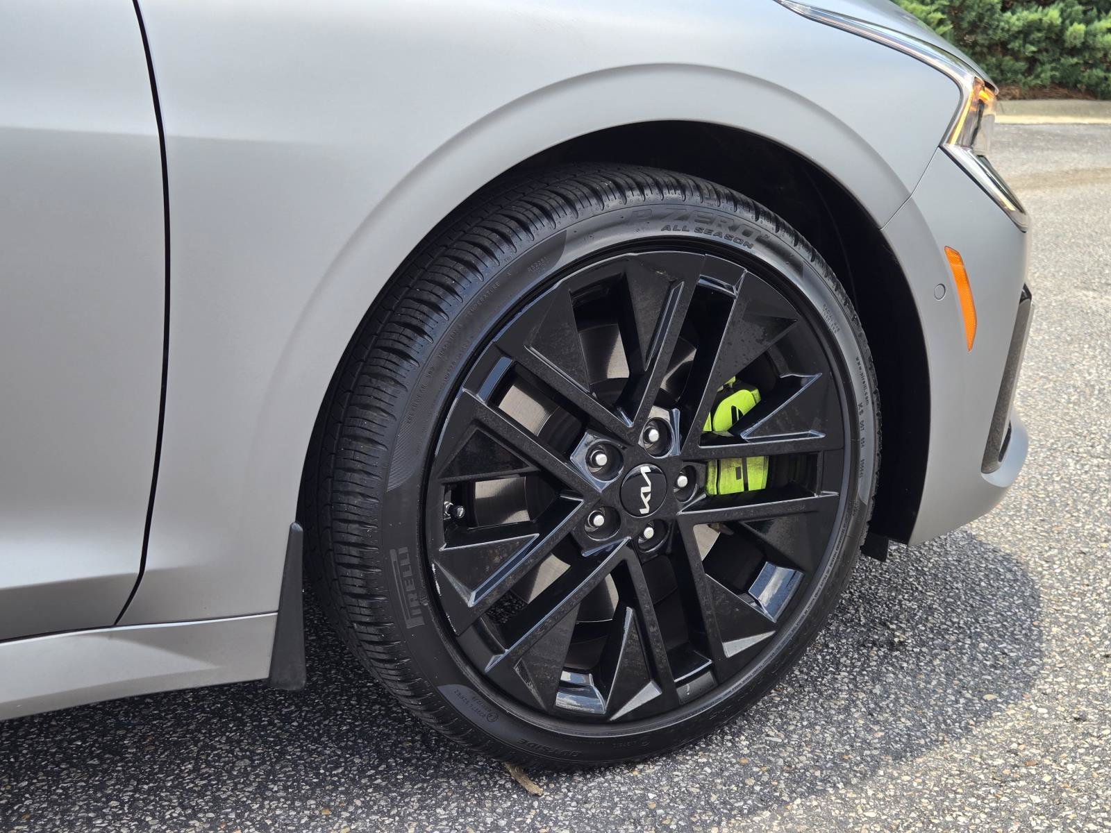 2025 Kia K5 GT - Photo 11