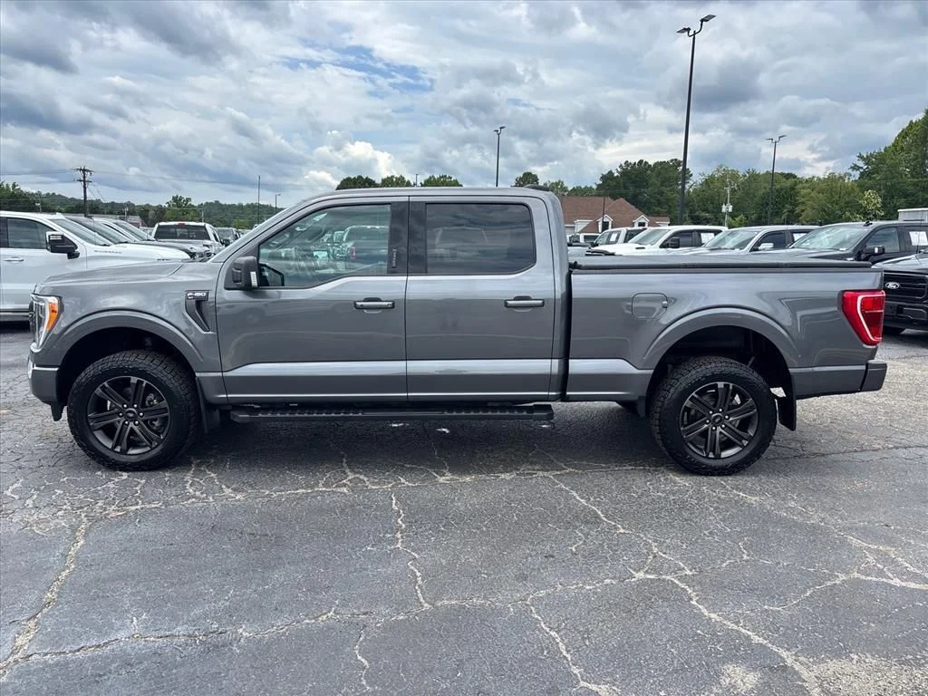 Used 2021 Gray Ford XLT image 4