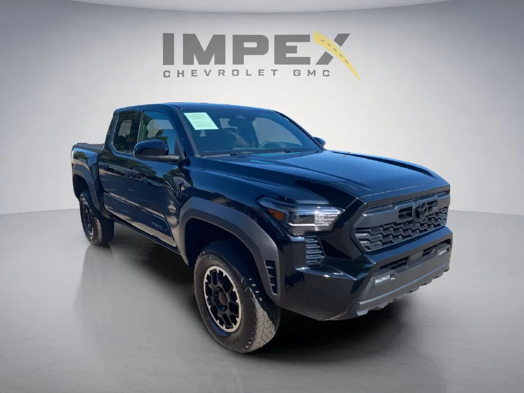 Used 2026 Black Toyota SR5 image 7