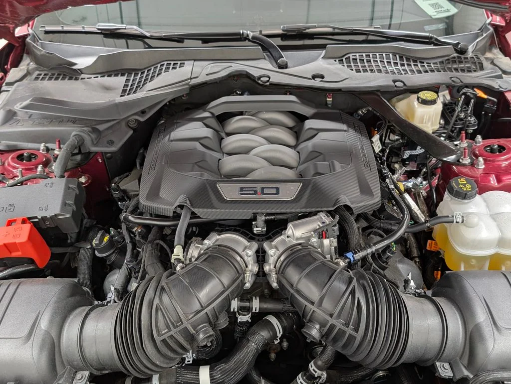 Certified Used 2025 Molten Ford GT Premium image 20