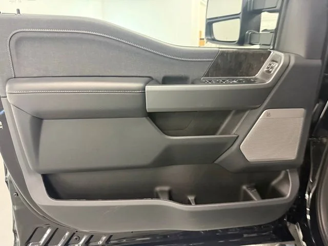 New 2026 Agate Black Metallic Ford F-250® Lariat® image 11