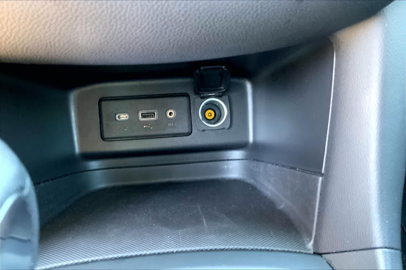 Used 2023 Summit White Chevrolet LT image 31