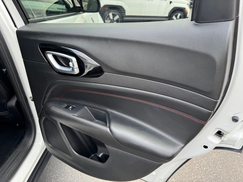 Used 2025 Bright White Clearcoat Jeep Trailhawk image 29