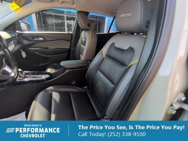 2025 Chevrolet Trax Activ - Photo 10