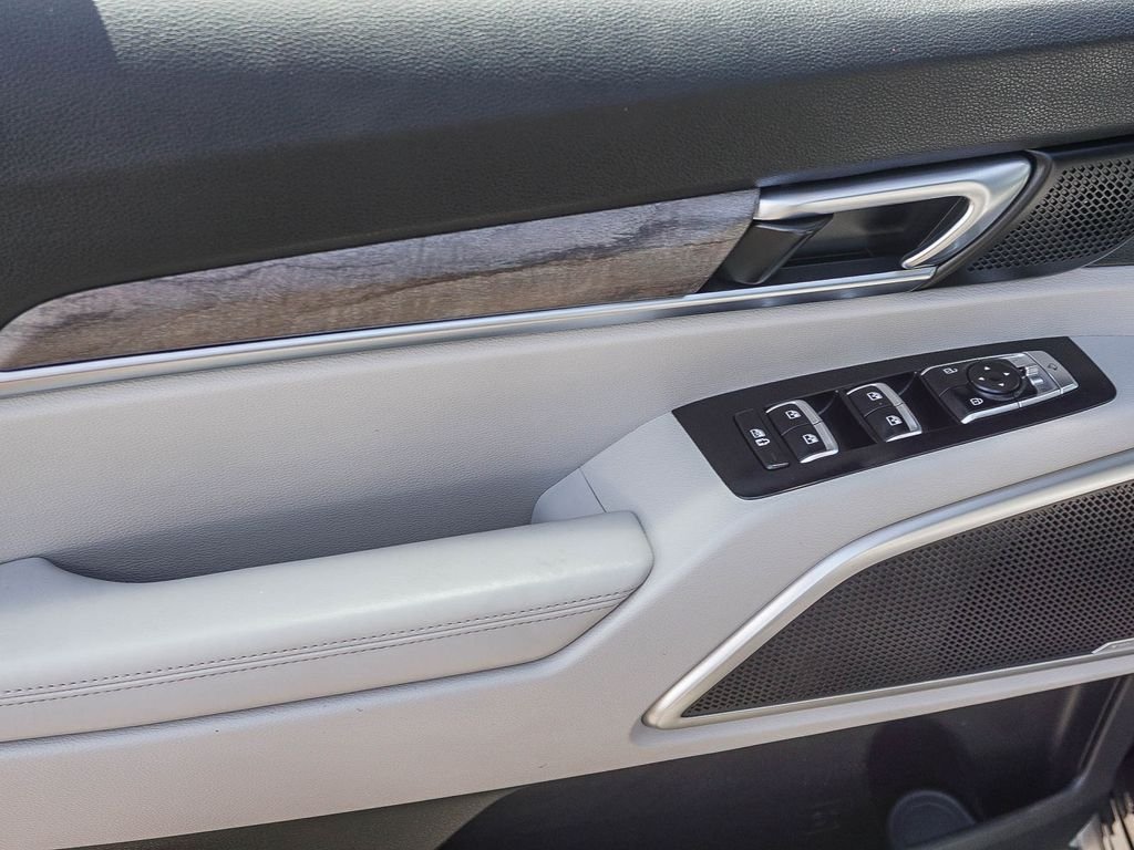 Used 2020 Black Kia EX image 19
