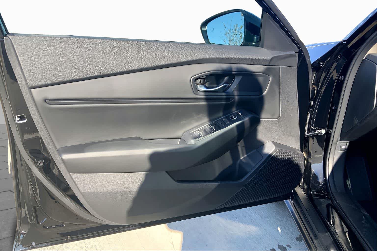 New 2026 Crystal Black Pearl Honda SE image 10