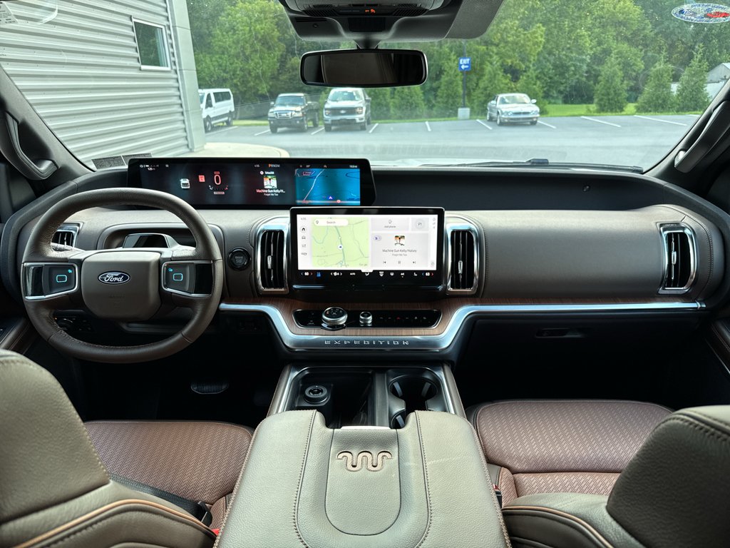 New 2027 Star White Metallic Tri-Coat Ford King Ranch image 4