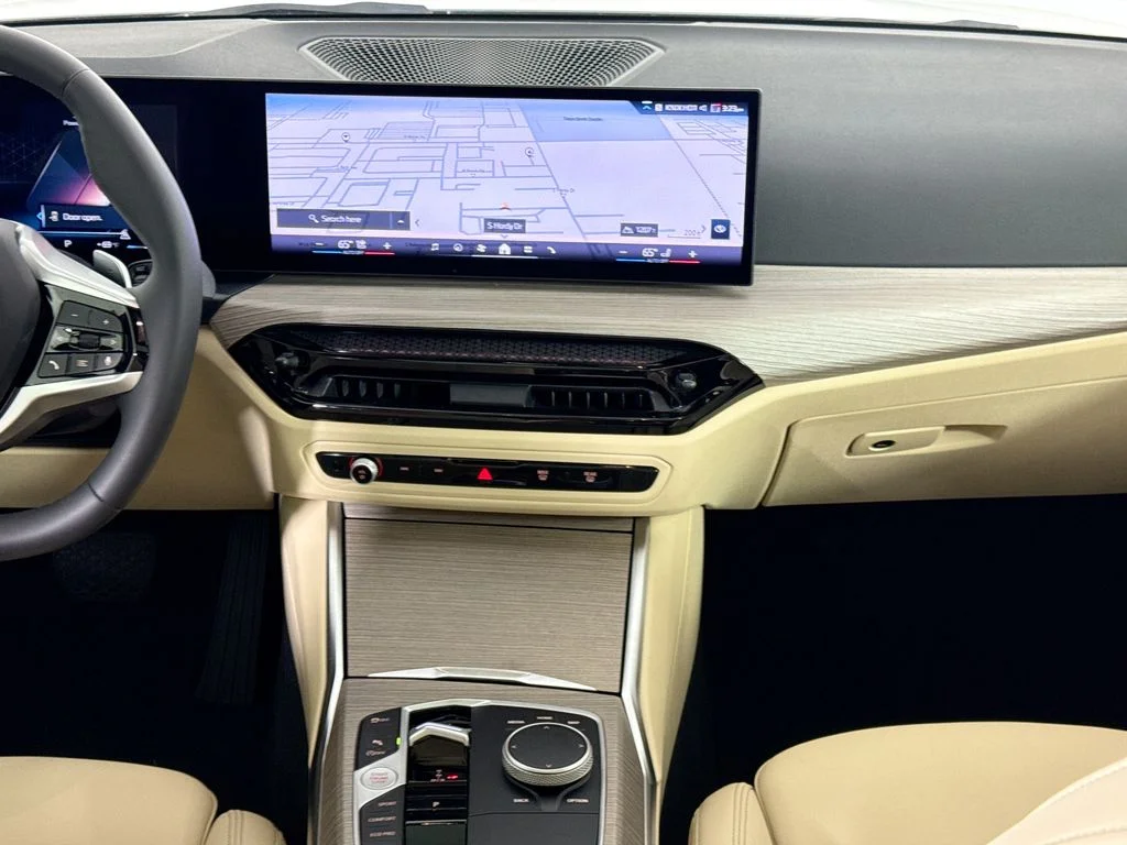 2025 BMW 3 Series 330i - Photo 14