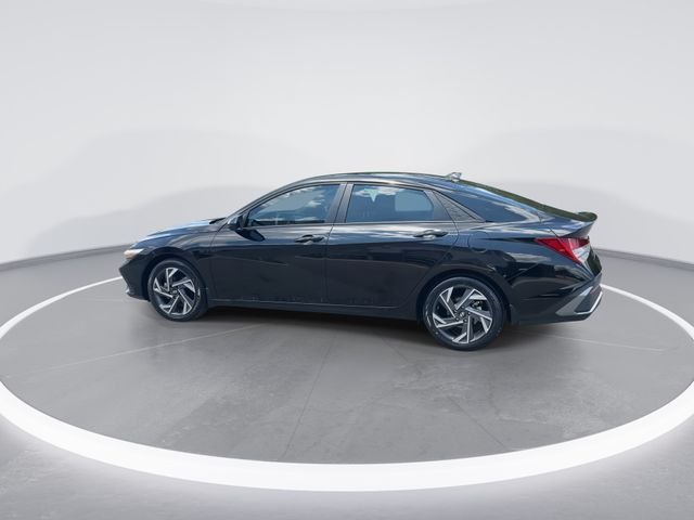 Certified Used 2025 Black Hyundai SEL Sport image 5