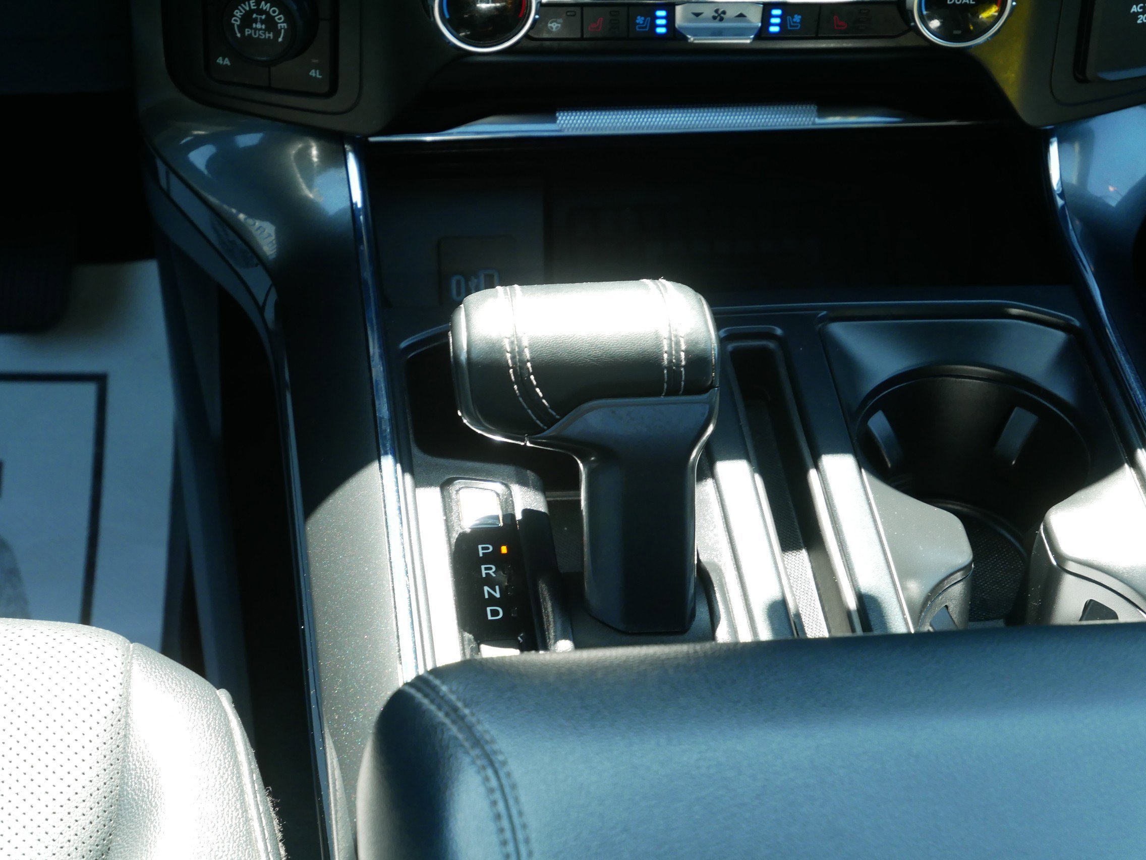 Used 2022 White Ford LARIAT image 16