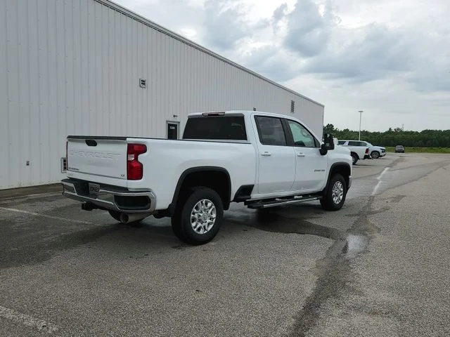 Used 2023 White Chevrolet LT image 7
