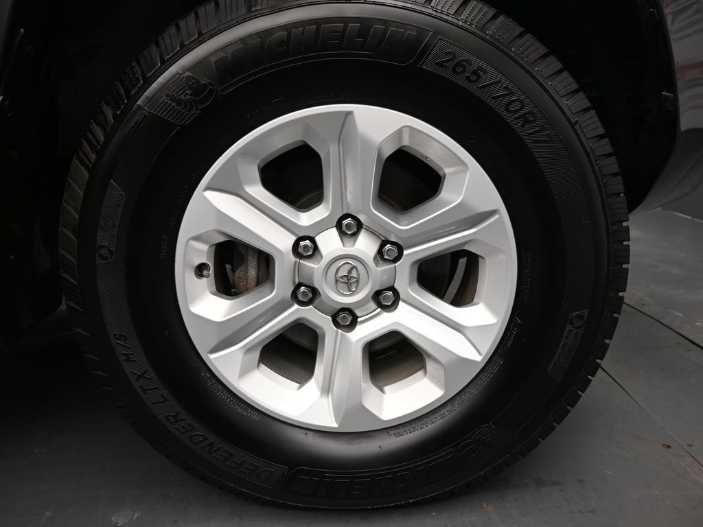 2022 Toyota 4Runner SR5 Premium - Photo 11