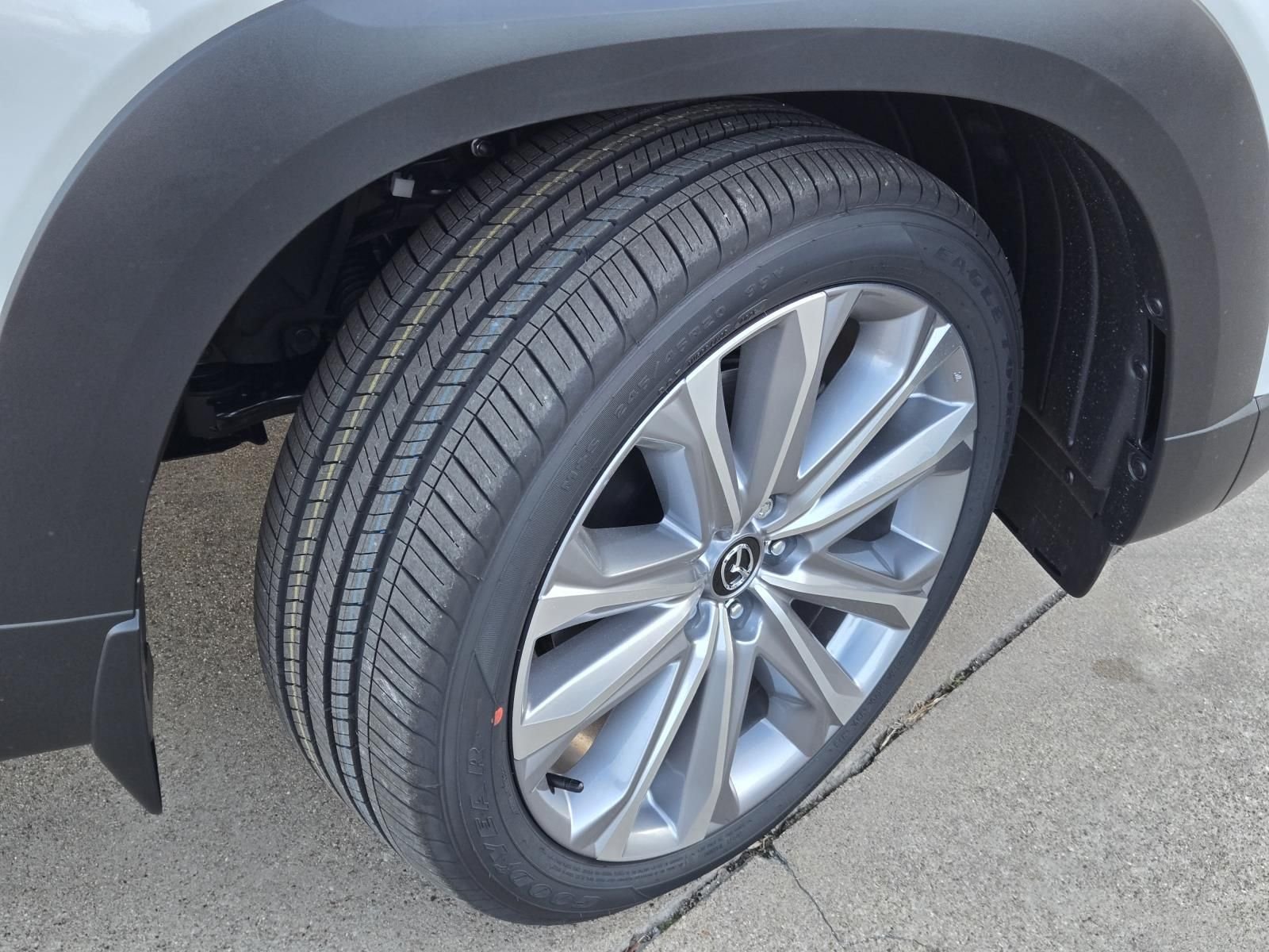 View vehicle photo 4