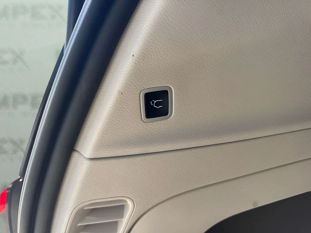 Used 2023 Gray Chrysler Touring L image 30