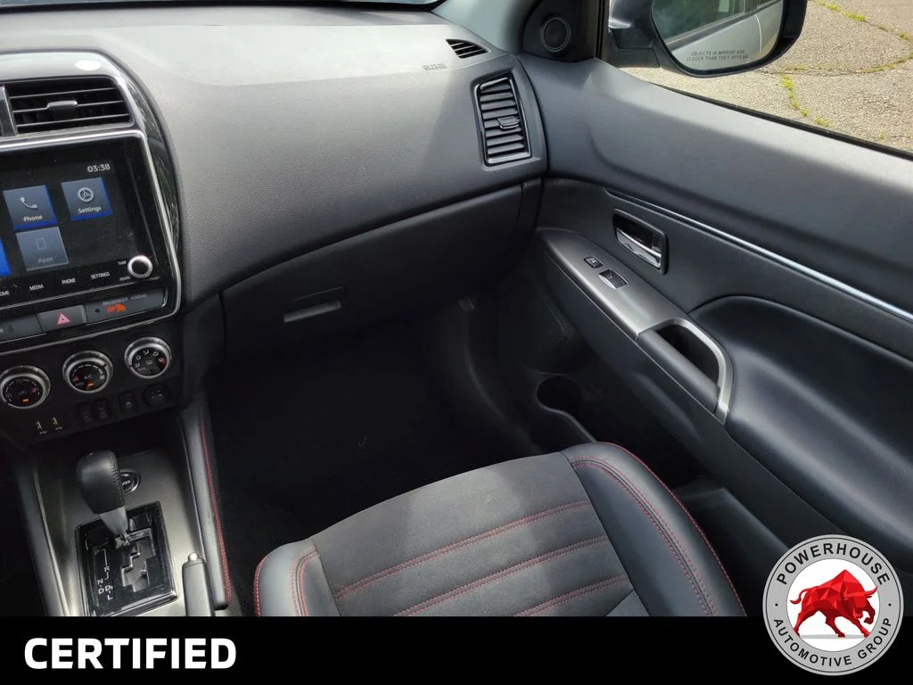 Used 2024  Mitsubishi  image 21