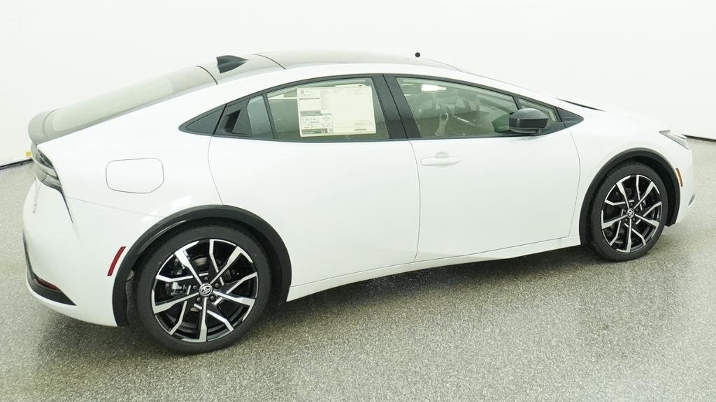 New 2026 Wind Chill Pearl Toyota XSE image 25