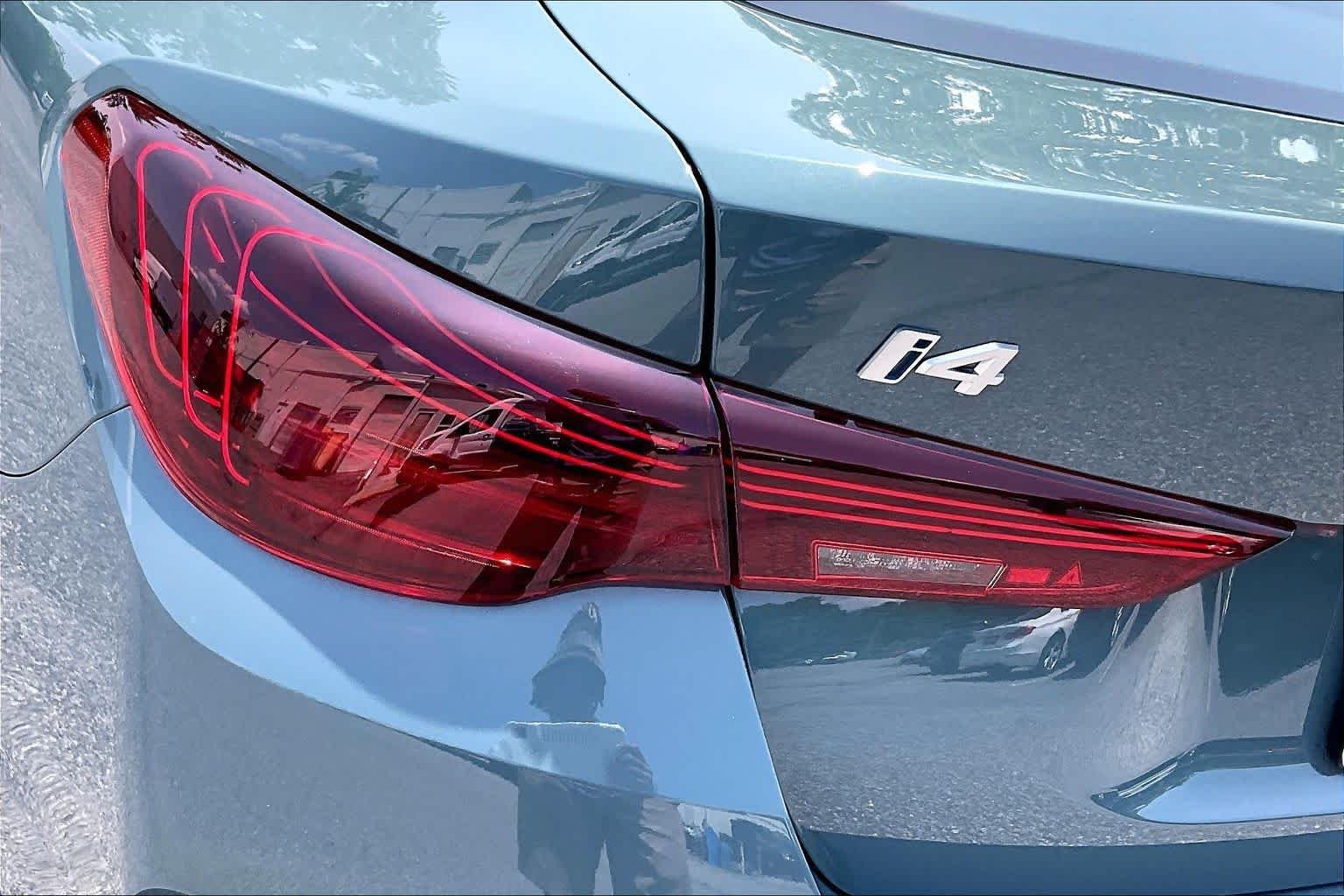 Used 2025 Cape York Green Metallic BMW M50 image 29