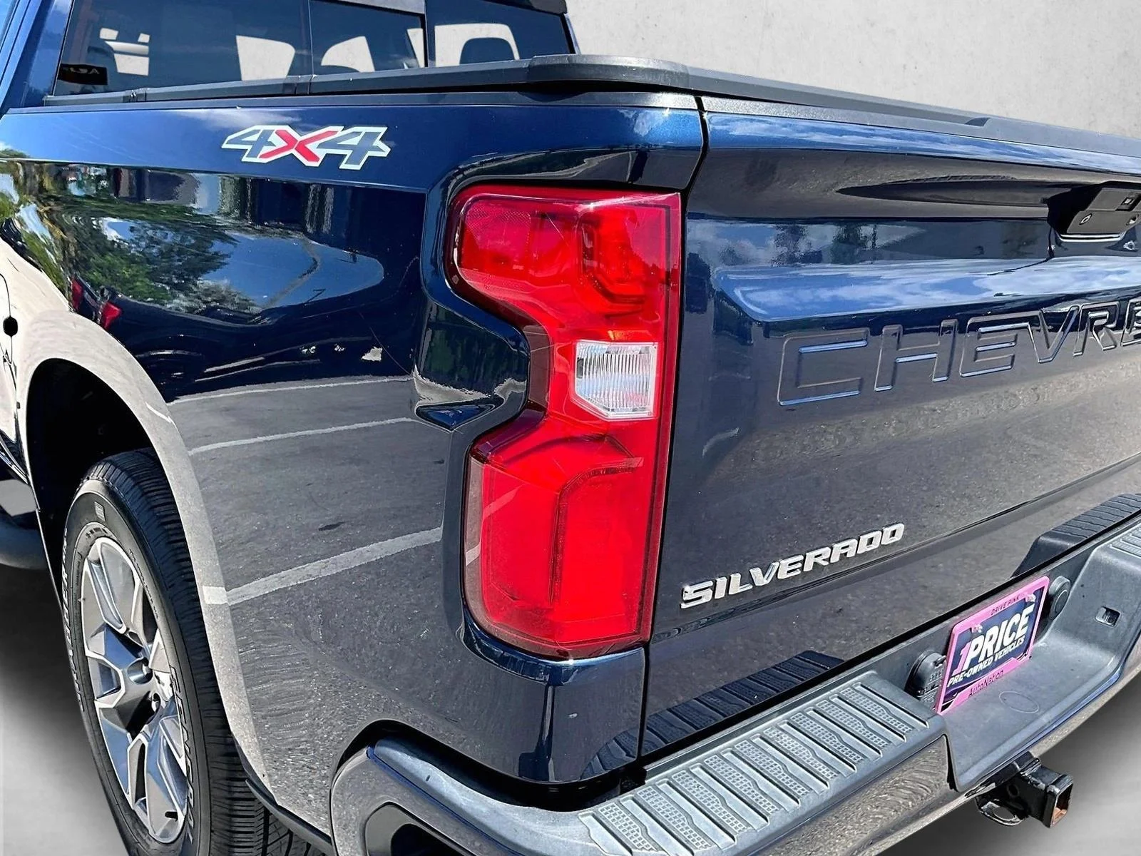 Used 2021 Northsky Blue Metallic Chevrolet RST image 29