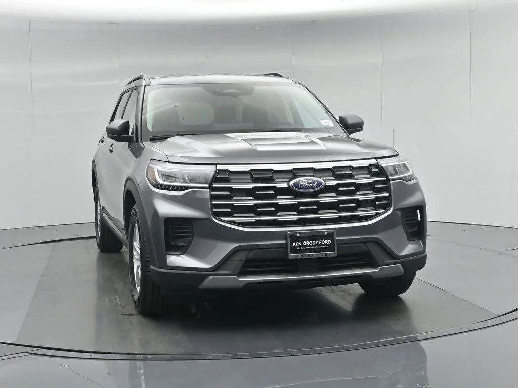 New 2026 Carbonized Gray Metallic Ford Active image 53