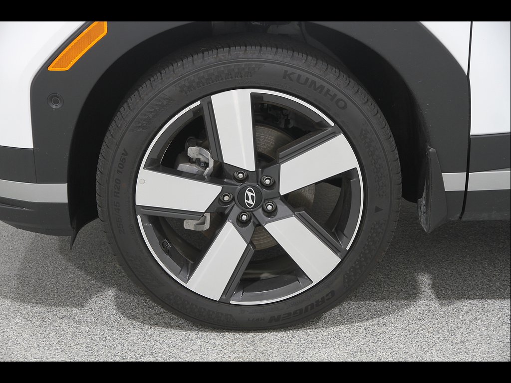 2026 Hyundai Santa Fe Limited - Photo 23