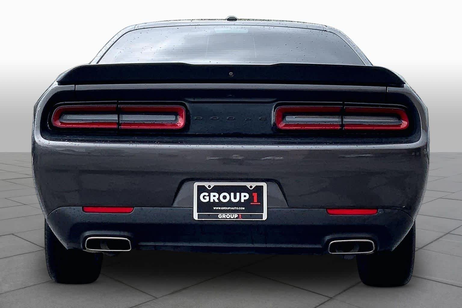 Used 2021 Granite Pearlcoat Dodge SXT image 5