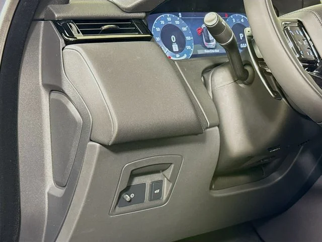 New 2026 Zadar Grey Land Rover S image 10