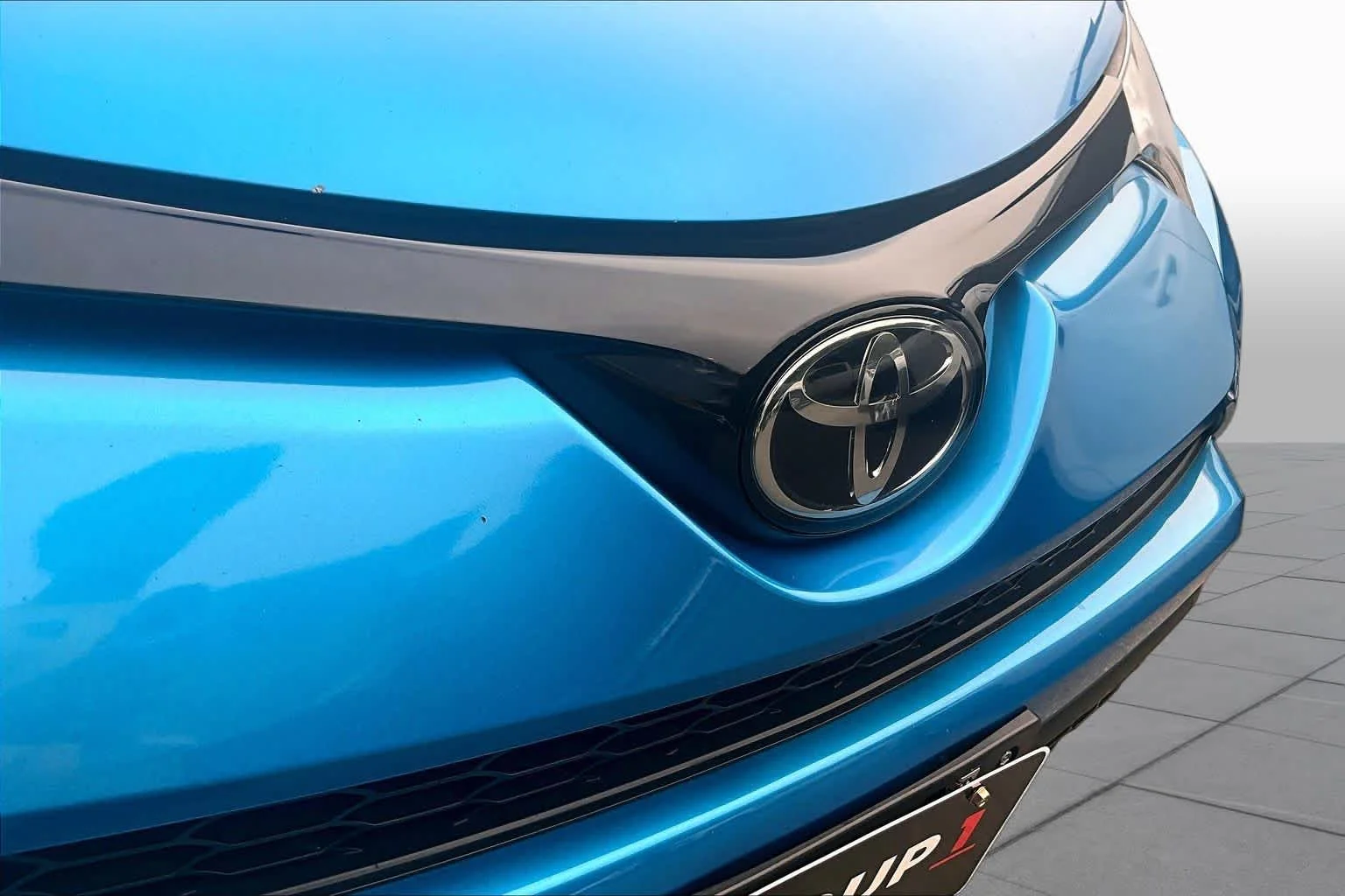 Certified Used 2018 Electric Storm Blue Toyota SE image 29