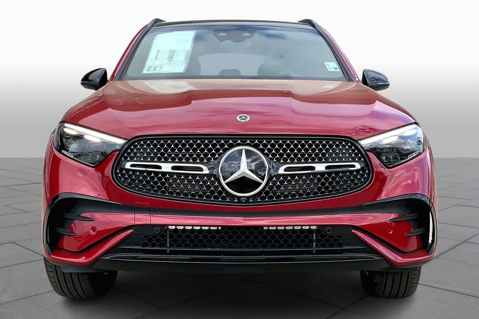 New 2026 MANUFAKTUR Patagonia Red Metallic Mercedes-Benz GLC 300 image 3