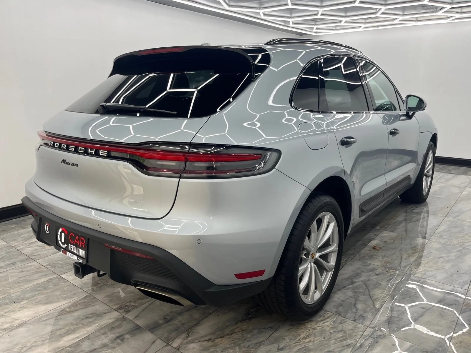 Used 2022 Dolomite Silver Metallic Porsche AWD image 8