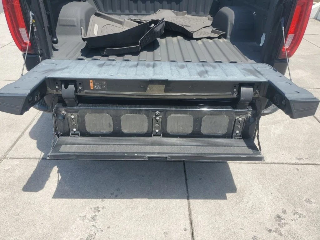 Used 2021 Black GMC Denali image 19