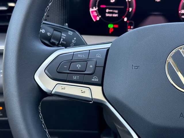 New 2026 Deep Black Pearl Volkswagen 2.0T SE image 36