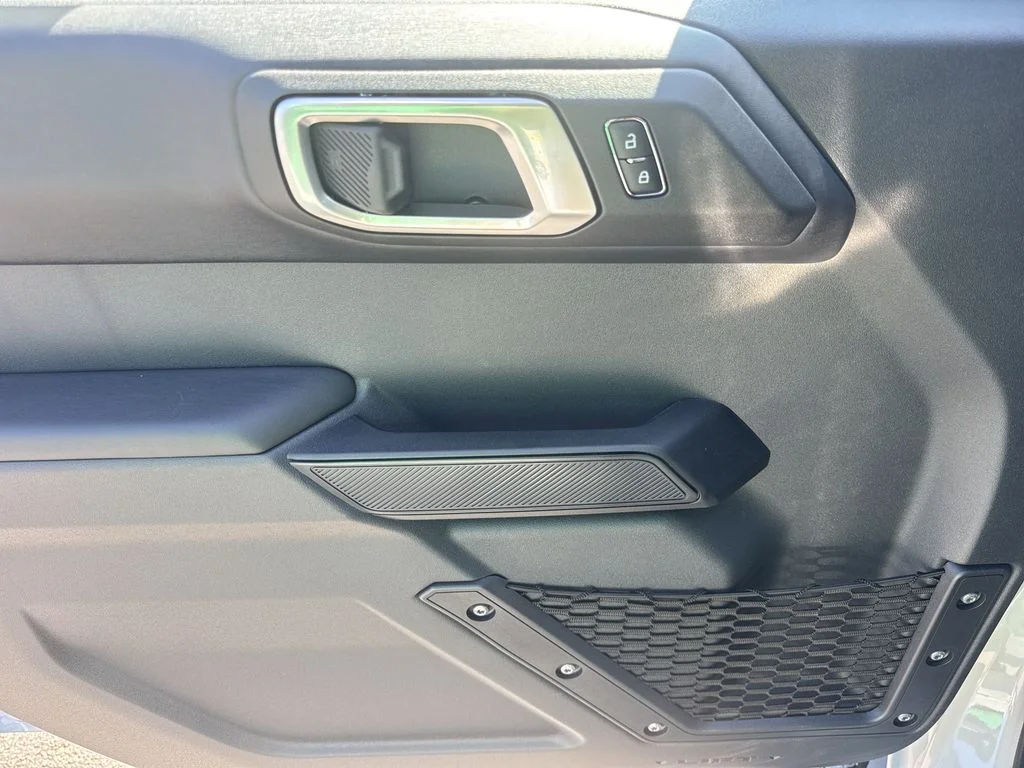 New 2026 Avalanche Gray Ford Outer Banks image 10