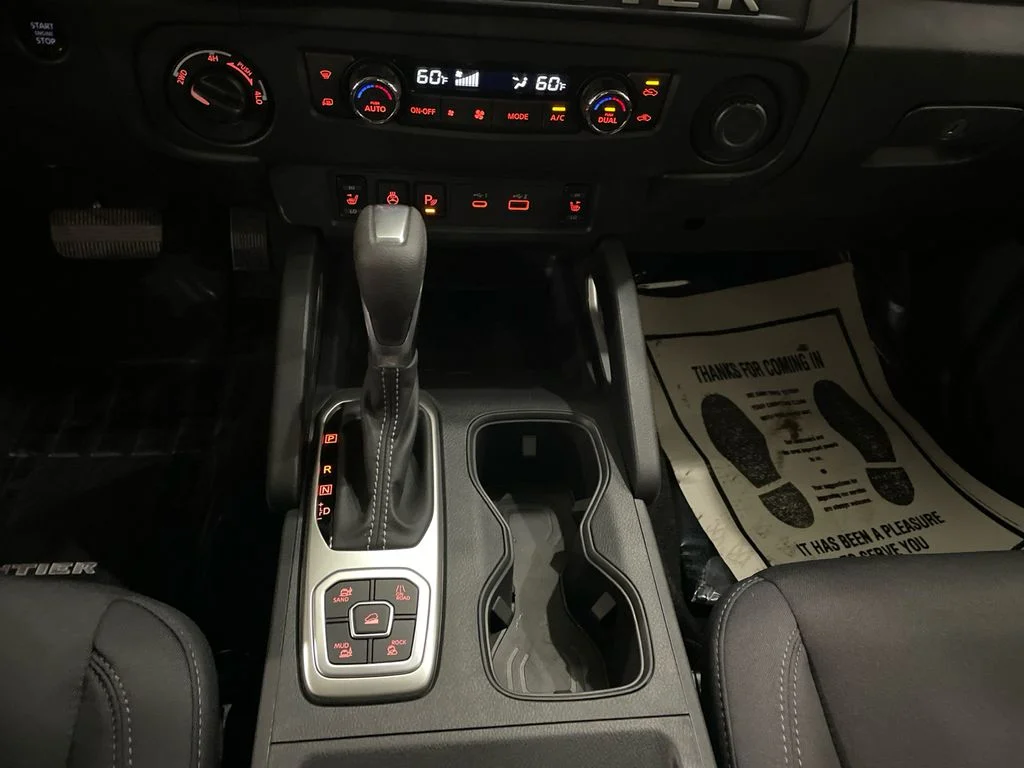 New 2026 Glacier White Nissan Crew Cab SV image 20