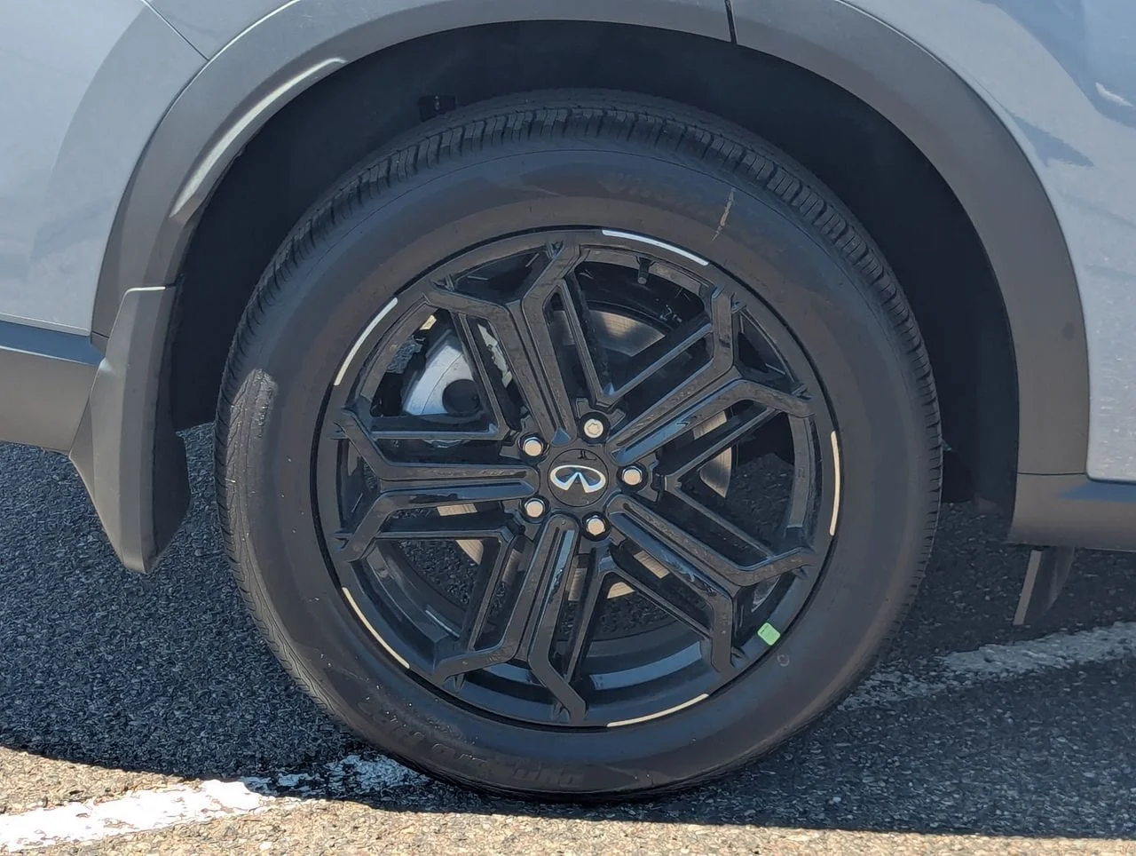 New 2027 HARBOR GRAY INFINITI Sport AWD image 9
