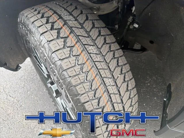 Used 2021 ONYX BLACK GMC AT4 image 10