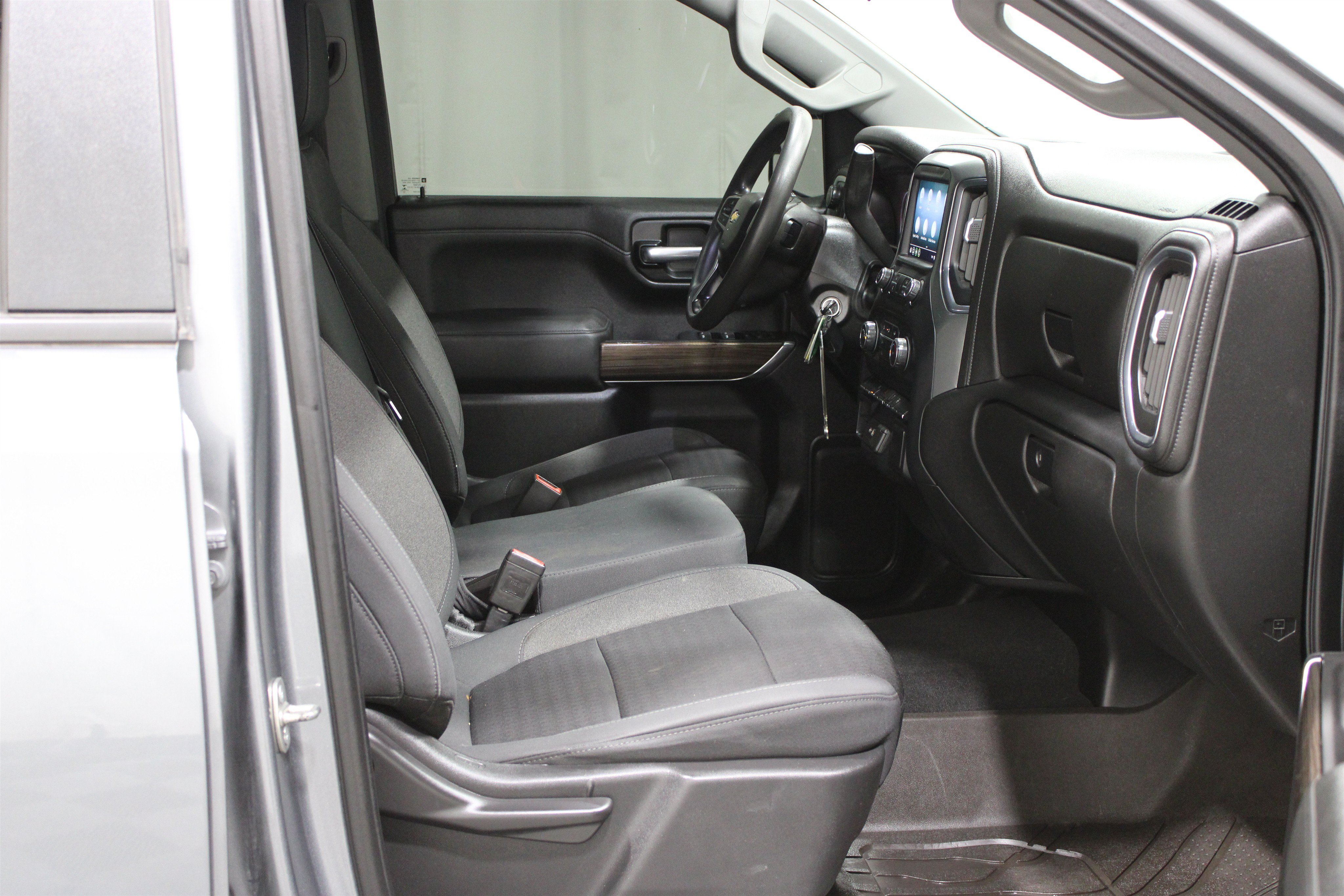 Used 2020 Satin Steel Metallic Chevrolet LT image 21