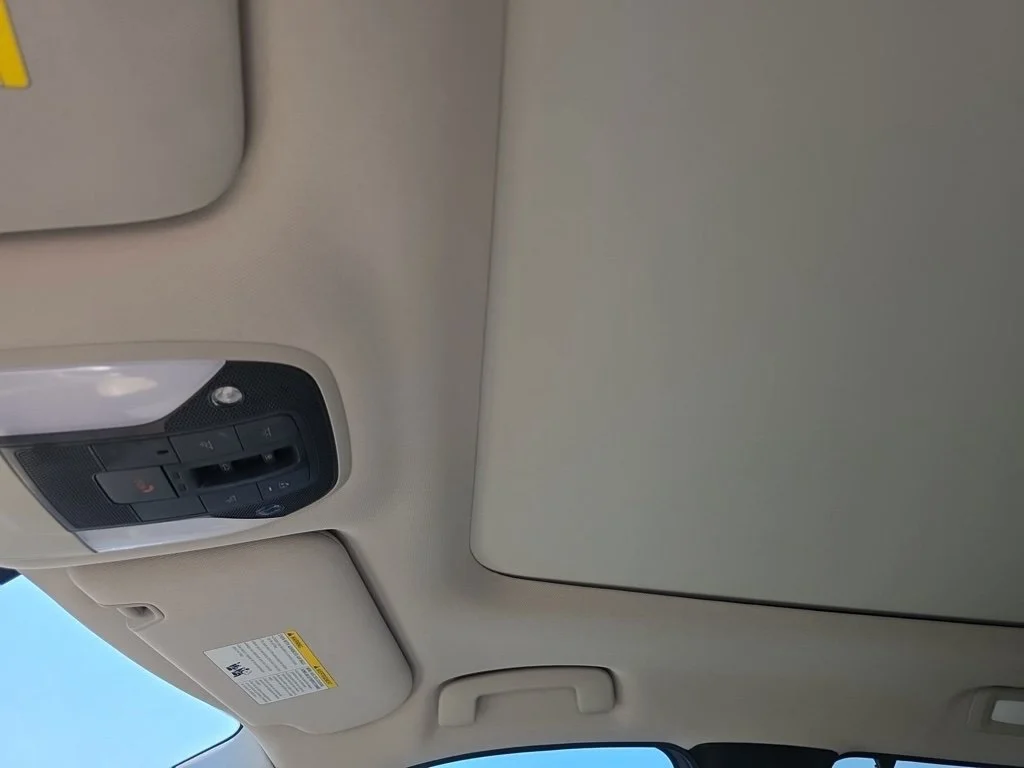 Certified Used 2024 White INFINITI LUXE image 12