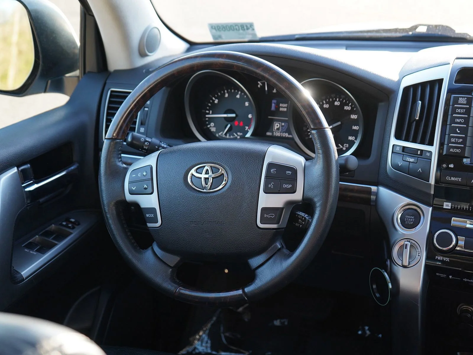 Used 2015 Classic Silver Metallic Toyota Base image 15