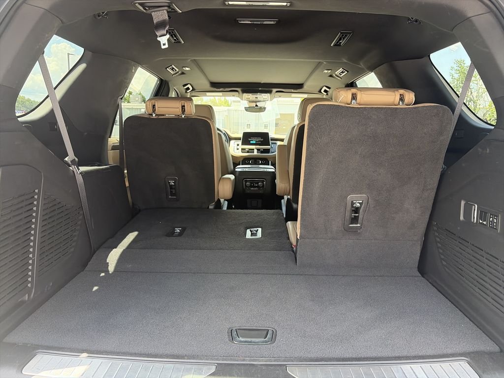 Used 2023 Beige Chevrolet Premier image 31