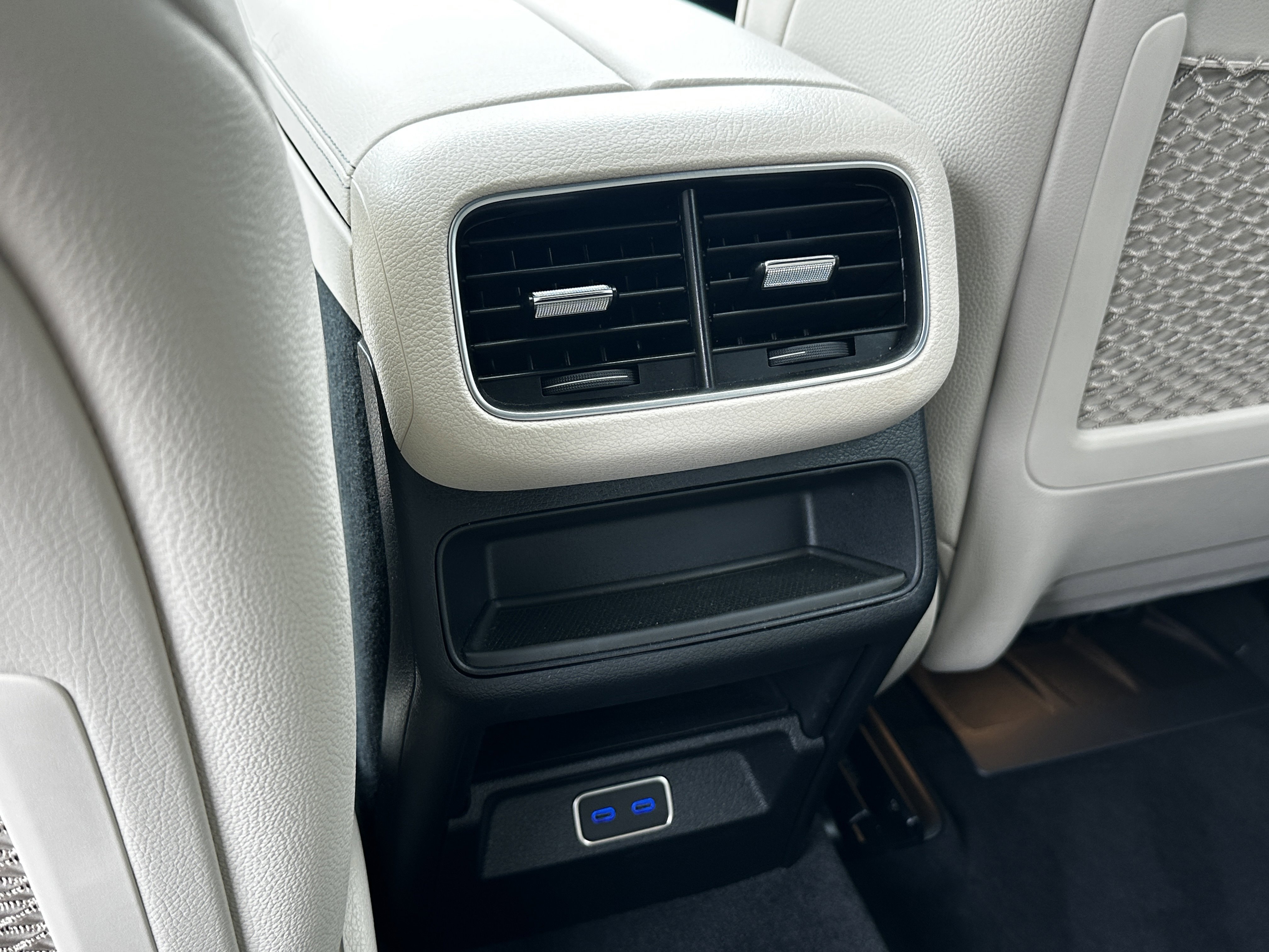 Certified Used 2025 White Mercedes-Benz GLE 350 image 26