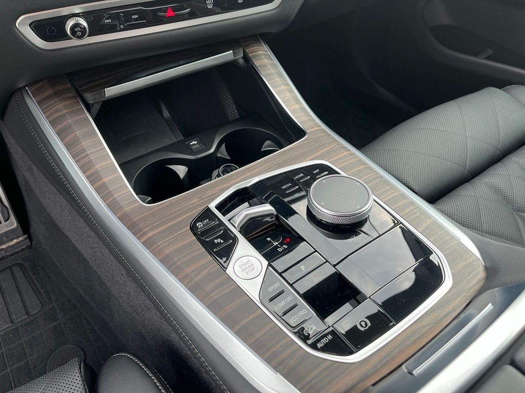 Used 2026 Gray BMW xDrive40i image 39