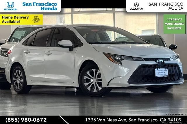 Used 2022 Wind Chill Pearl Toyota LE image 1