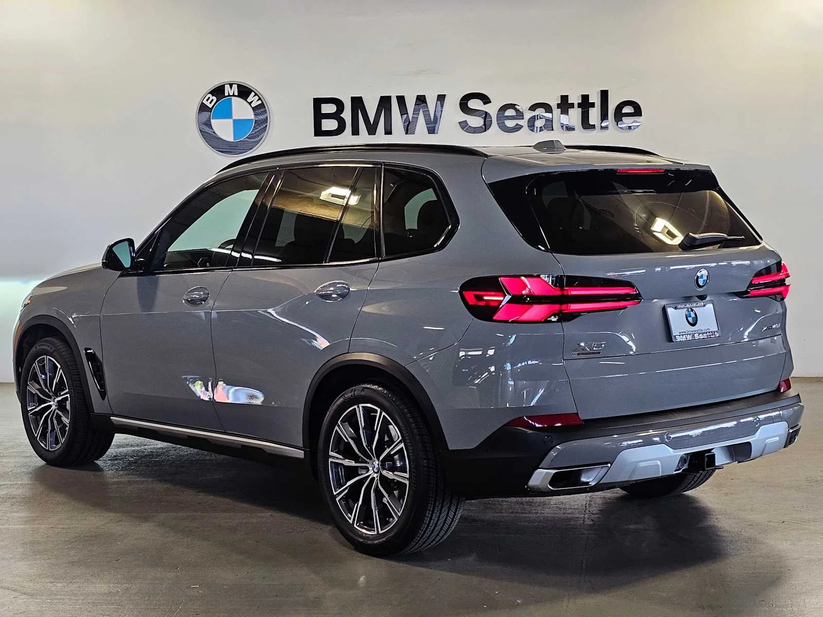 Certified Used 2025 Special Order Color BMW xDrive40i image 4
