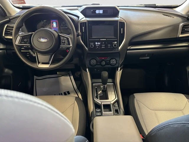 Used 2023 Green Subaru Base image 11