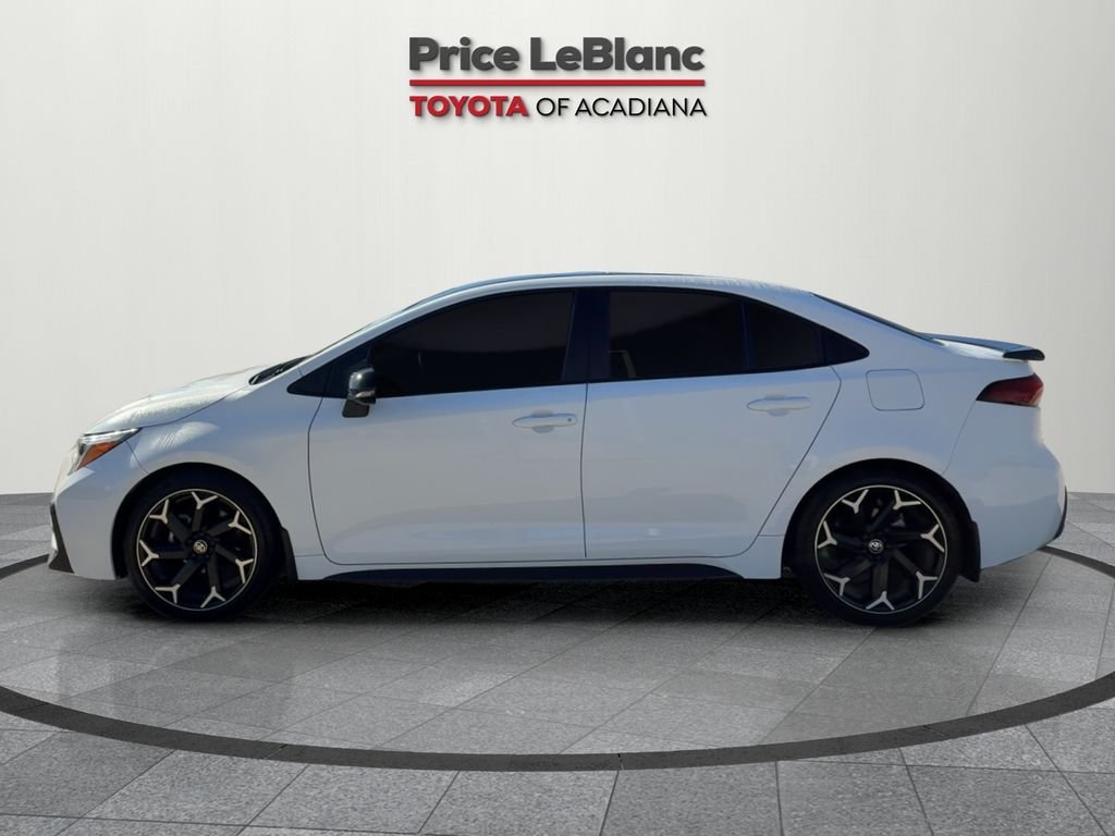 2025 Toyota Corolla SE photo 3