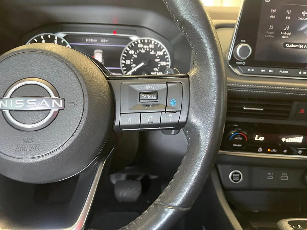 Used 2023 Red Nissan SV image 15