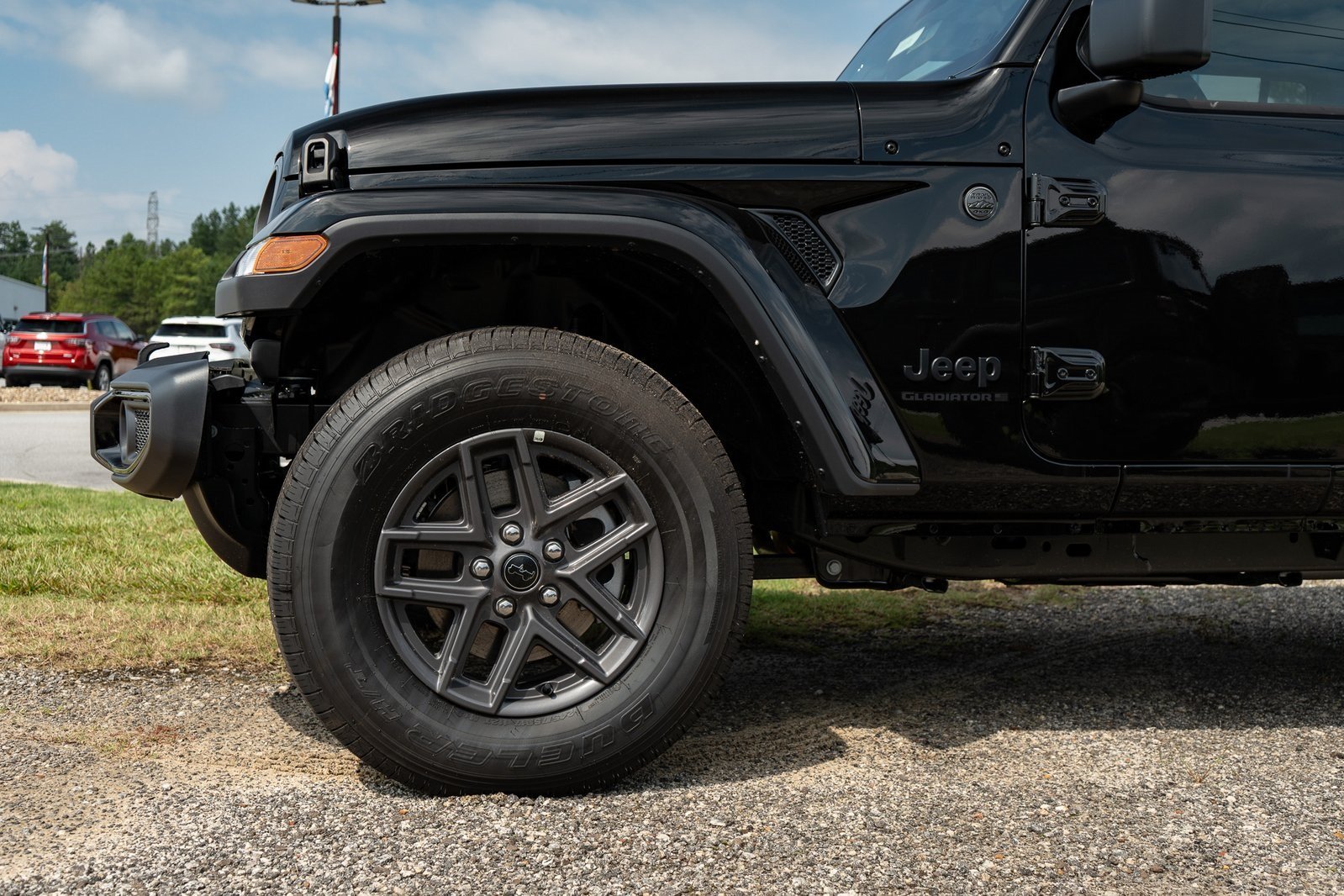 2025 Jeep Gladiator Sport S photo 4