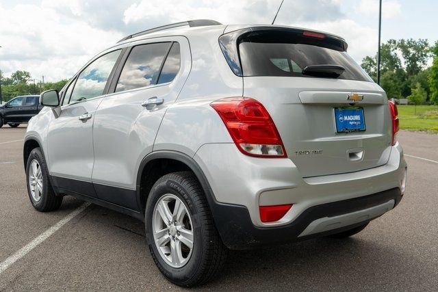 Used 2019 Silver Chevrolet LT image 8