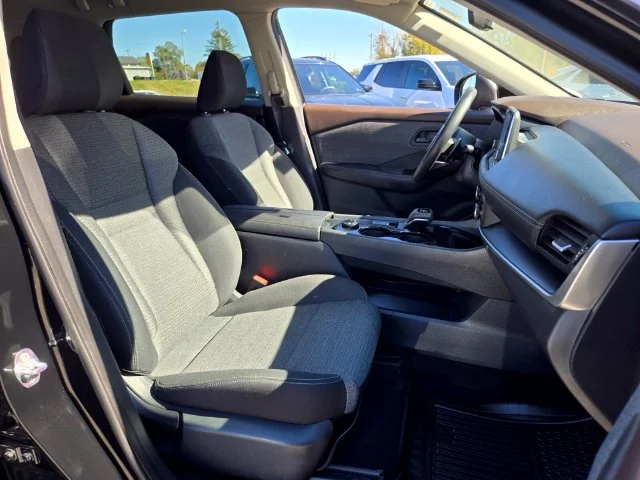 Used 2021 Black Nissan S image 20