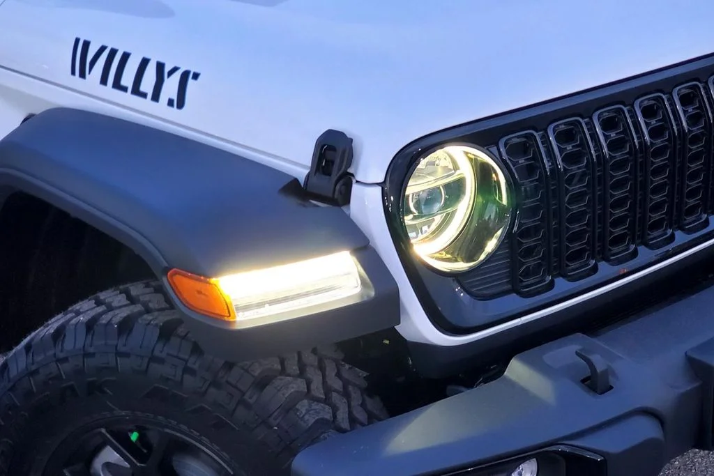 New 2025 White Jeep Willys 4xe image 2